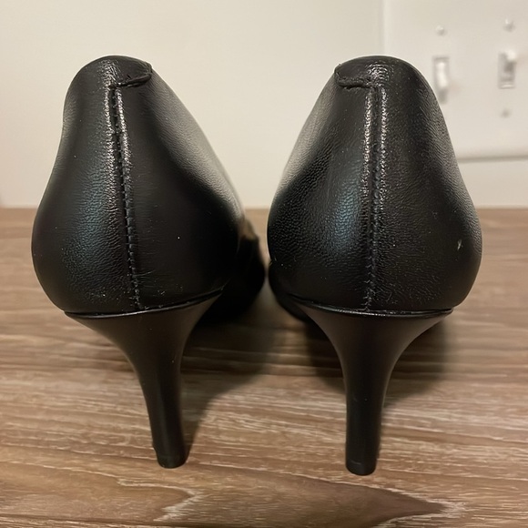 Nine West Women’s Shoes Black Size 7 Low Heels Pointed Toe - Picture 3 of 8